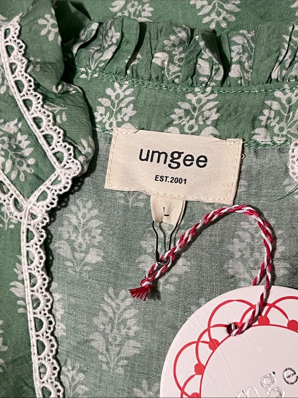 NWT Umgee Green Floral Blouse with White Lace Trim Large - Picture 5 of 14